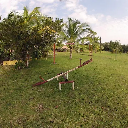 Rancho Alvarez & Hostal